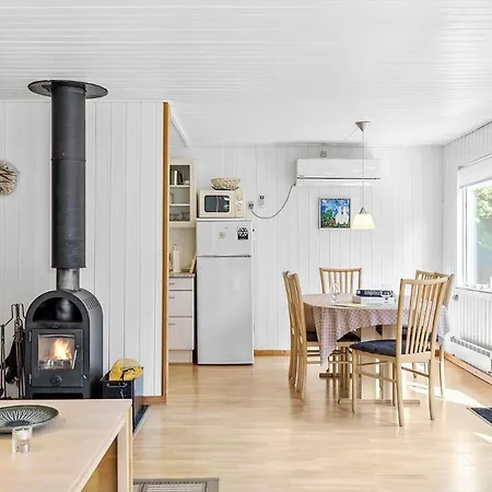 1475-aakirkeby-boesvej-9 Σπίτι διακοπών *