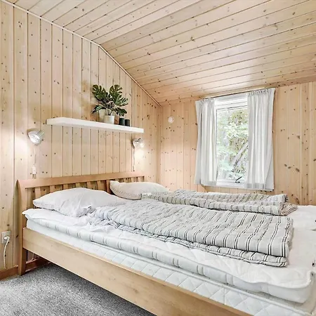 1475-aakirkeby-boesvej-9 *