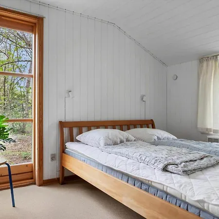 1475-aakirkeby-boesvej-9 *