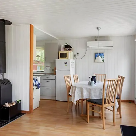 1475-aakirkeby-boesvej-9 Feriehus *