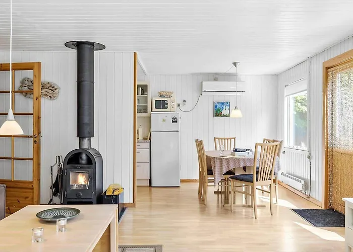 1475-aakirkeby-boesvej-9 Σπίτι διακοπών *