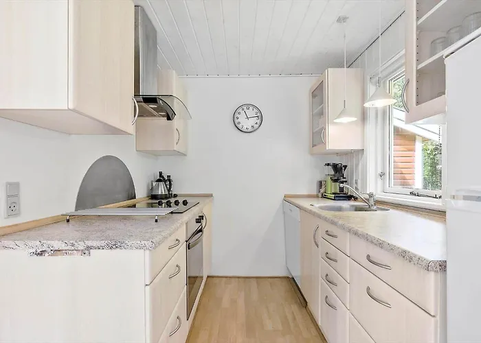 1475-aakirkeby-boesvej-9 Σπίτι διακοπών *